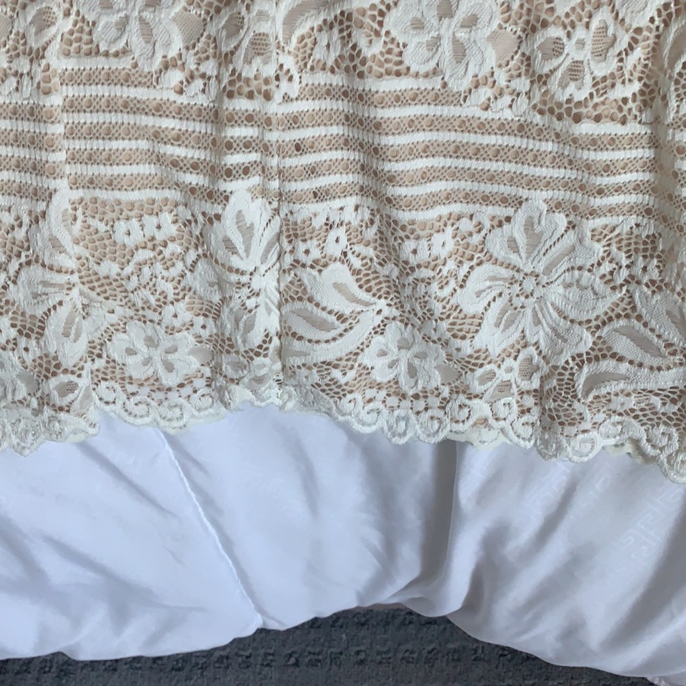 Dress - Picture 4 of 4